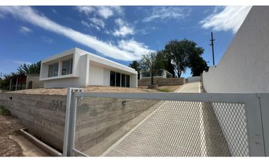 SE VENDE CASA DE DOS DORMITORIOS ZONA PEKOS ULTIMA UNIDAD