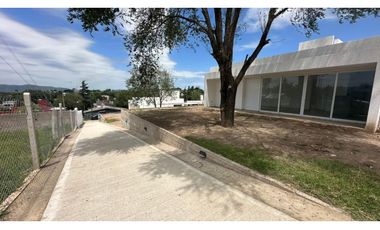 SE VENDE CASA DE DOS DORMITORIOS ZONA PEKOS ULTIMA UNIDAD