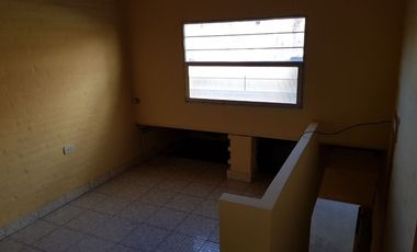 Departamento Tipo Casa en alquiler en Lanus Oeste