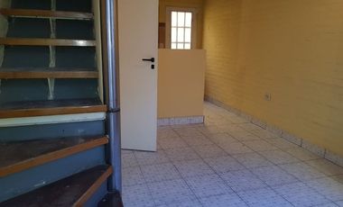 Departamento Tipo Casa en alquiler en Lanus Oeste