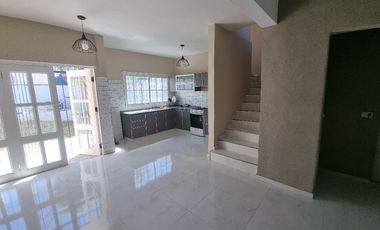 Casa en alquiler en Lanus Oeste