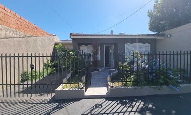 Casa en alquiler en Lanus Oeste