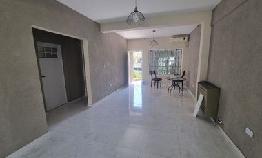 Casa en alquiler en Lanus Oeste