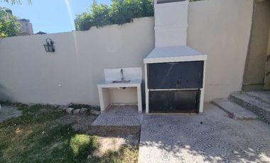 Casa en alquiler en Lanus Oeste