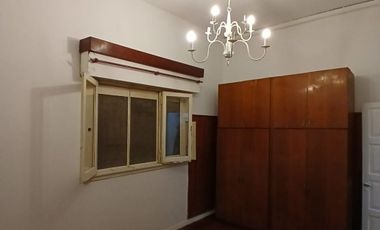 Casa PH en alquiler en Bernal Oeste