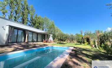 Casa en venta de 3 dormitorios c/ cochera en Lunlunta