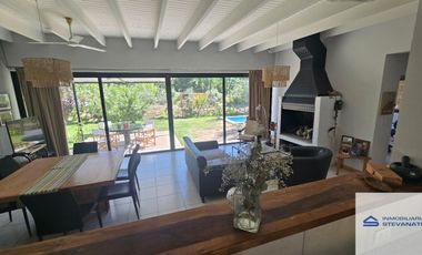 Casa en venta de 3 dormitorios c/ cochera en Lunlunta