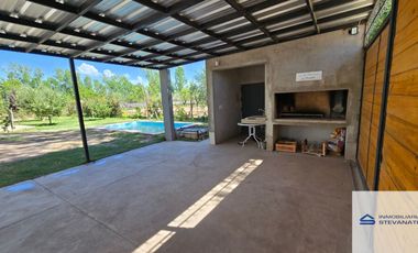 Casa en venta de 3 dormitorios c/ cochera en Lunlunta