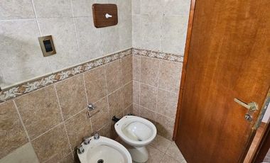 Departamento Tipo Casa en alquiler en Lanus Oeste