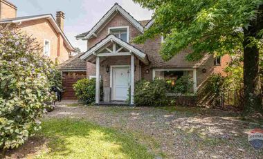 Casa en venta en el Barrio Los Olmos