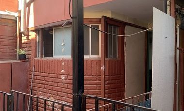 Casa en Arriendo en LORD COCHRANE A CUATRO CUADRAS DE AVENIDA MATTA Y METRO RONDIZZONI