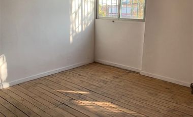 Casa en Arriendo en LORD COCHRANE A CUATRO CUADRAS DE AVENIDA MATTA Y METRO RONDIZZONI