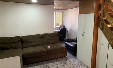 Casa en Arriendo en LORD COCHRANE A CUATRO CUADRAS DE AVENIDA MATTA Y METRO RONDIZZONI