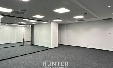 Oficina en Arriendo en Santa Maria / Carolina Rabat.;. Opcion Mobiliario