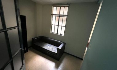 ALQUILER oficina San Juan 1100 reciclada amueblada