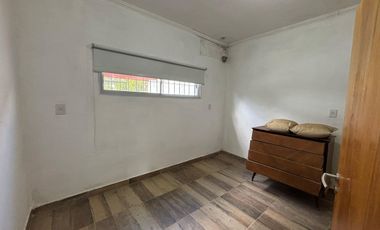 VENTA CASA CON JARDIN Y PILETA RICARDONE