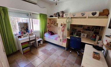 VENTA CASA 5 AMBIENTES PARQUE PISCINA TORTUGUITAS