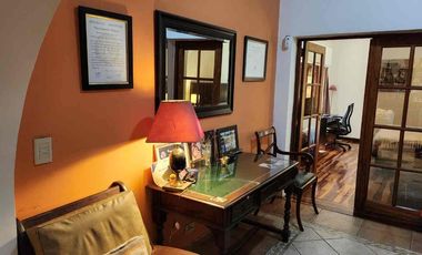 VENTA CASA 5 AMBIENTES PARQUE PISCINA TORTUGUITAS