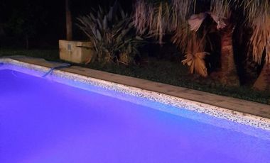 VENTA CASA 5 AMBIENTES PARQUE PISCINA TORTUGUITAS