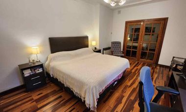 VENTA CASA 5 AMBIENTES PARQUE PISCINA TORTUGUITAS