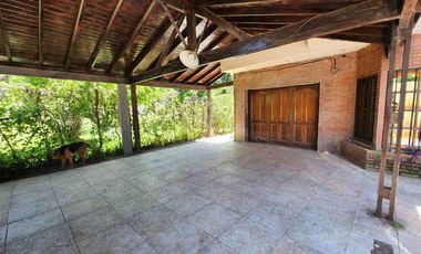 VENTA CASA 5 AMBIENTES PARQUE PISCINA TORTUGUITAS