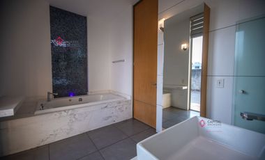 Casa de Lujo en Zona Andares Puerta de Hierro Puerta Plata