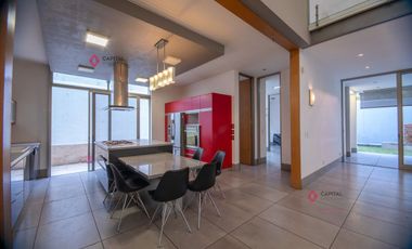 Casa de Lujo en Zona Andares Puerta de Hierro Puerta Plata