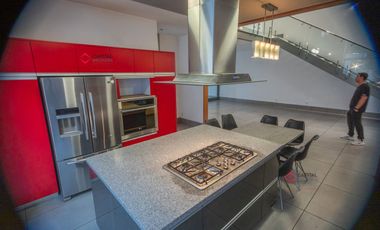 Casa de Lujo en Zona Andares Puerta de Hierro Puerta Plata