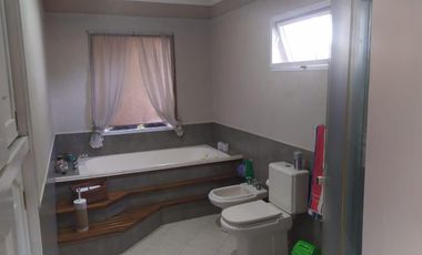 Casa en venta - 3 Dormitorios 2 Baños - Cochera - 680mts2 - San Miguel Del Monte