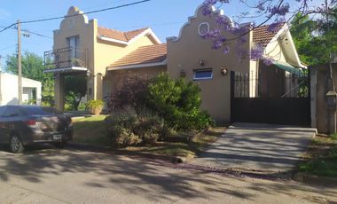 Casa en venta - 3 Dormitorios 2 Baños - Cochera - 680mts2 - San Miguel Del Monte