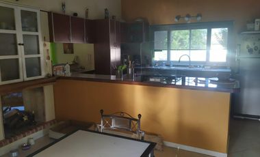 Casa en venta - 3 Dormitorios 2 Baños - Cochera - 680mts2 - San Miguel Del Monte