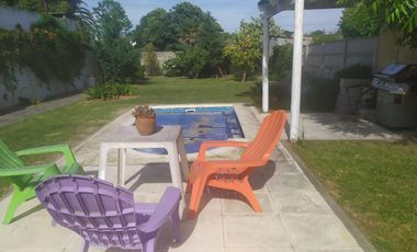 Casa en venta - 3 Dormitorios 2 Baños - Cochera - 680mts2 - San Miguel Del Monte