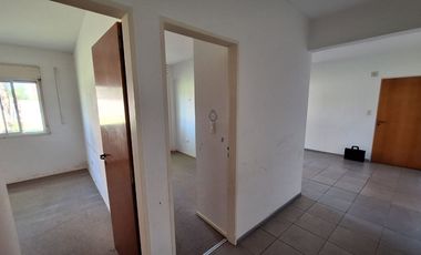 VENTA DEPTO 3 AMBIENTES LA COLINA EZPELETA