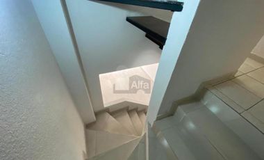 Casa en venta, 4 recámaras, 1.5 baños, cocina, sala comedor, área de lavado, portón eléctrico