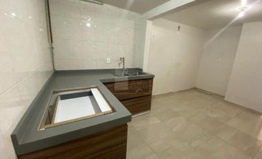 Casa en venta, 4 recámaras, 1.5 baños, cocina, sala comedor, área de lavado, portón eléctrico
