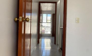 Casa en venta, 4 recámaras, 1.5 baños, cocina, sala comedor, área de lavado, portón eléctrico