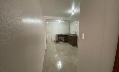 Casa en venta, 4 recámaras, 1.5 baños, cocina, sala comedor, área de lavado, portón eléctrico