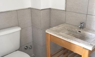 Duplex 3 ambientes a estrenar, en venta en Pilar, excelente acceso, sin expensas.