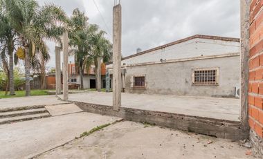 Venta Terreno Triple Frente en Castelar - Toma Permuta - Ideal inversor