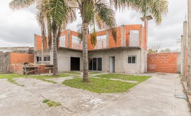 Venta Terreno Triple Frente en Castelar - Toma Permuta - Ideal inversor