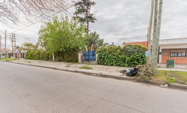 Venta Terreno Triple Frente en Castelar - Toma Permuta - Ideal inversor