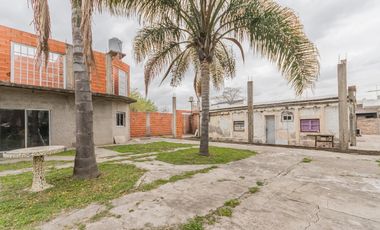 Venta Terreno Triple Frente en Castelar - Toma Permuta - Ideal inversor