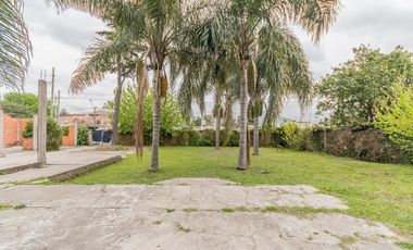 Venta Terreno Triple Frente en Castelar - Toma Permuta - Ideal inversor