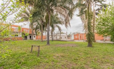 Venta Terreno Triple Frente en Castelar - Toma Permuta - Ideal inversor