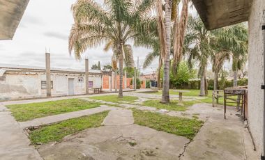 Venta Terreno Triple Frente en Castelar - Toma Permuta - Ideal inversor