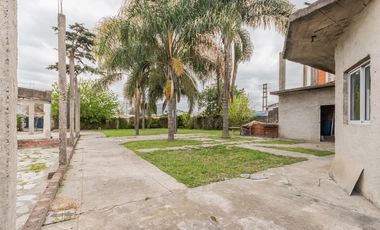 Venta Terreno Triple Frente en Castelar - Toma Permuta - Ideal inversor