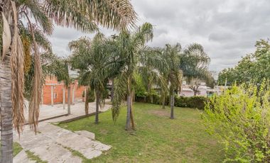 Venta Terreno Triple Frente en Castelar - Toma Permuta - Ideal inversor