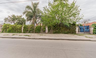 Venta Terreno Triple Frente en Castelar - Toma Permuta - Ideal inversor