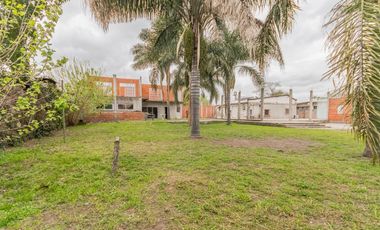 Venta Terreno Triple Frente en Castelar - Toma Permuta - Ideal inversor