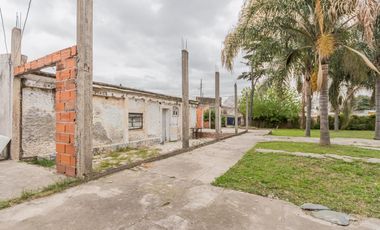 Venta Terreno Triple Frente en Castelar - Toma Permuta - Ideal inversor